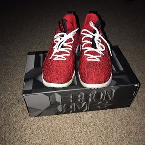 LeBron 15 low